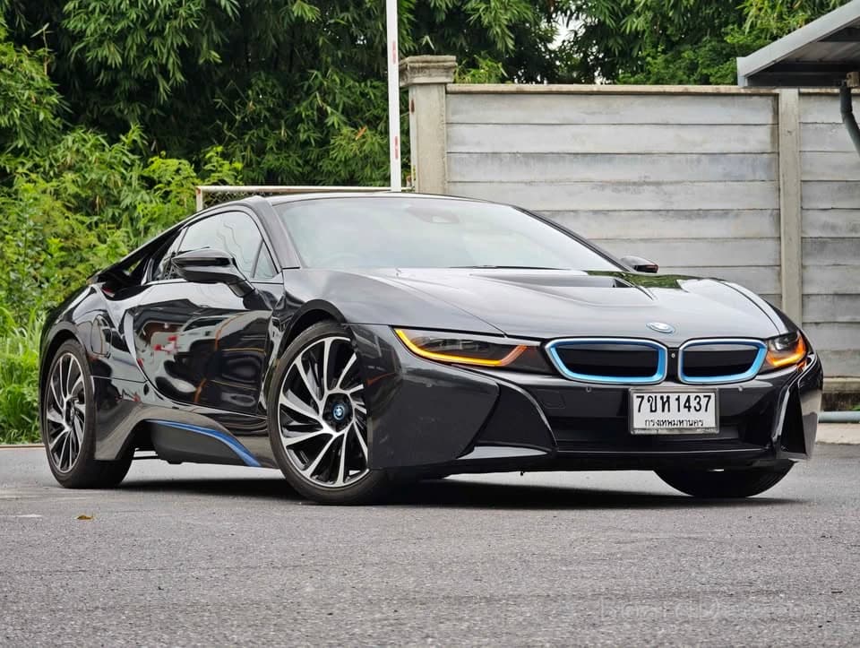 BMW i8 Coupe Pure Impulse ปี 2014 — ไมล์ 43,000 กม. รถสปอร์ตไฮบริด