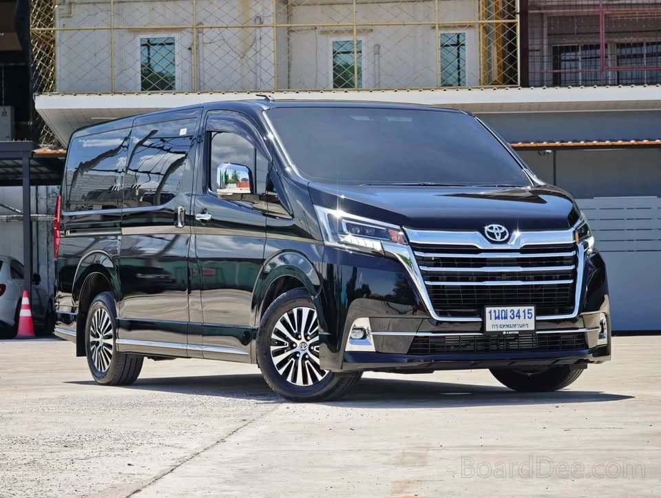 โตโยต้า Majesty 2.8 Premium ปี 2025 — ไมล์ 11,000 กม. 11 ที่นั่ง Captain Seat