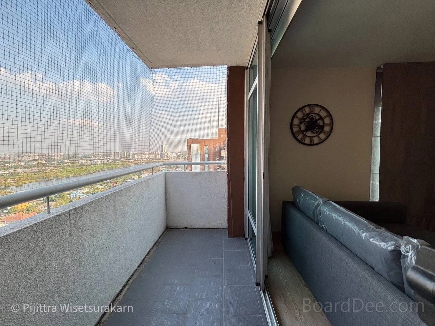 Selling Riviera Up Condo Muang Thong Thani Special Price Reduction