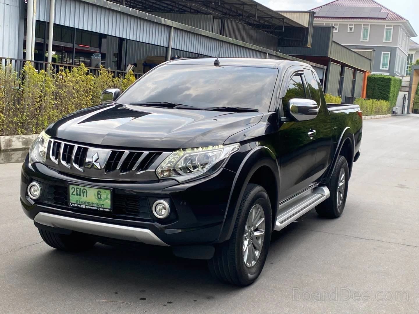 ขาย Mitsubishi Triton Mega Cab 2.4 MIVEC Plus ปี 2017 ออโต้ สีดำ