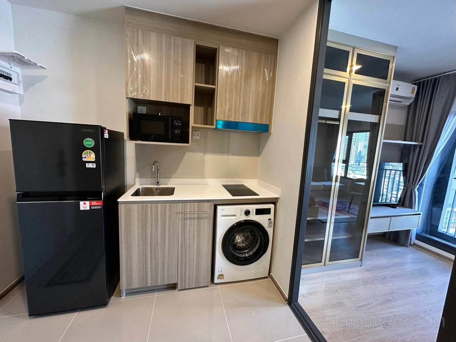 Life Rama 4 – Asoke — 1 Bed Condo for Rent (near MRT QSNCC)