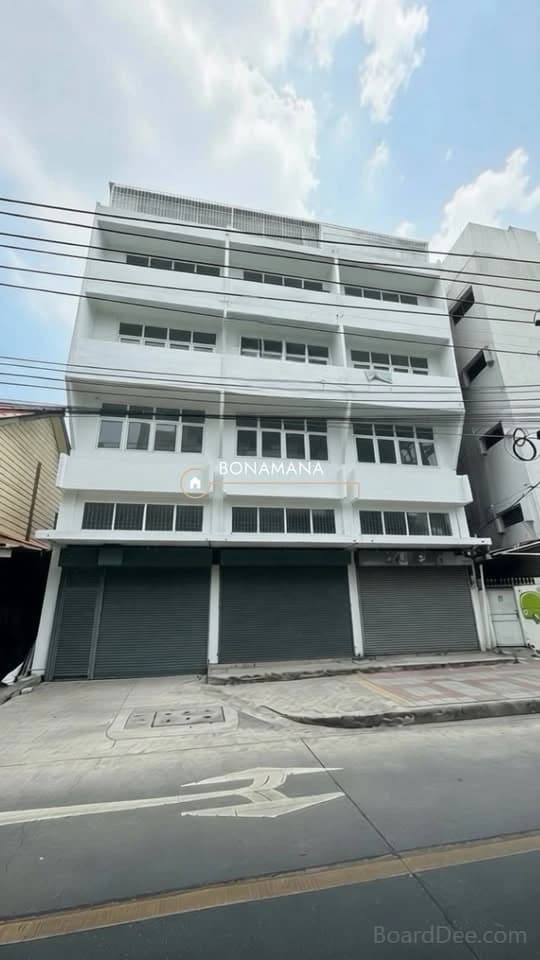 3-Unit 4.5-Floor Commercial Building for Sale/Rent — Charoen Krung / Bang Rak (near BTS Saphan Taksin)